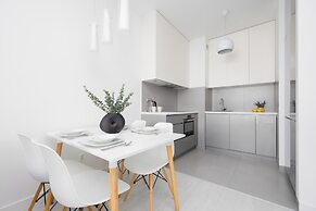 Burakowska 16 Apartment by Renters