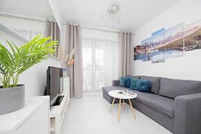 Burakowska 16 Apartment by Renters