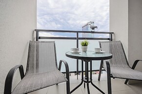 Burakowska 16 Apartment by Renters