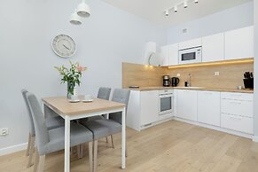 Kołobrzeg Apartment by Renters