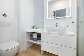 Kołobrzeg Apartment by Renters