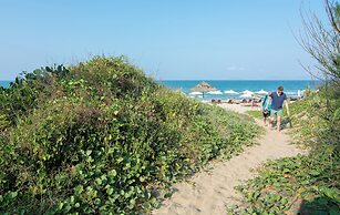 Sunnybeautiful 2-bdr apartment An Bang