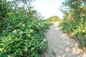 Sunnybeautiful 2-bdr apartment An Bang