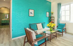 Sunnybeautiful 2-bdr apartment An Bang