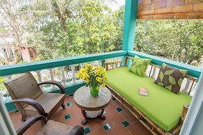 Sunnybeautiful 2-bdr apartment An Bang