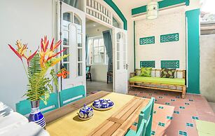 Sunnybeautiful 2-bdr apartment An Bang