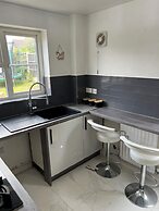 Cozy 3 Bedrooms Birmingham House With Pool Table