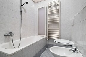 Piazza de' Calderini Apartment