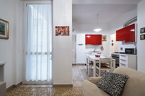 Piazza de' Calderini Apartment