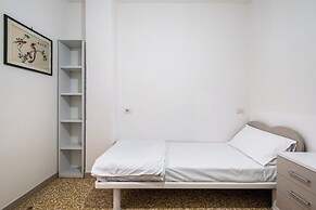 Piazza de' Calderini Apartment