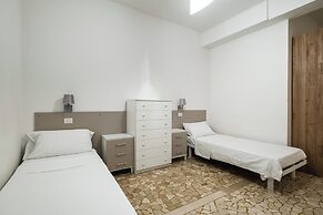 Piazza de' Calderini Apartment