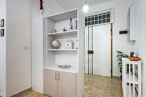 Piazza de' Calderini Apartment