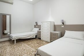 Piazza de' Calderini Apartment