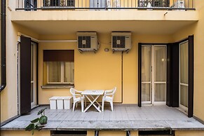 Piazza de' Calderini Apartment