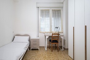 Piazza de' Calderini Apartment