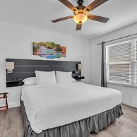 Amazing 1st Floor Apartment Just Steps to Beach