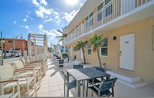 Amazing 1st Floor Apartment Just Steps to Beach