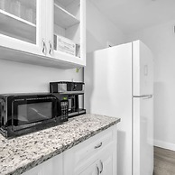 Cozy Corner Beach Apartment