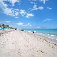 Cozy Corner Beach Apartment