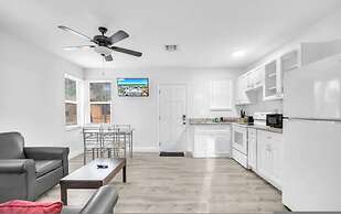 Cozy Corner Beach Apartment