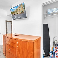 Beach Life in Hollywood