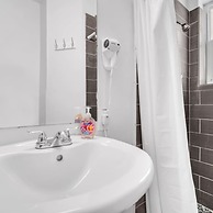 Beach Life in Hollywood