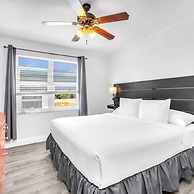 Beach Life in Hollywood