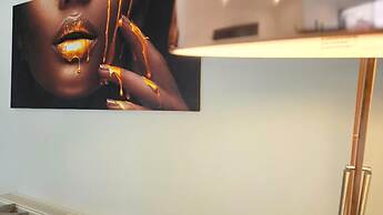 Cozy Liverpool Apartment With 2 Bedrooms