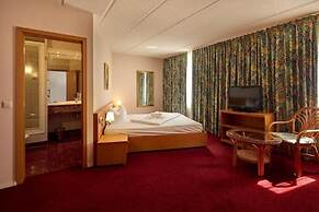 TRIP INN Axxon Hotel