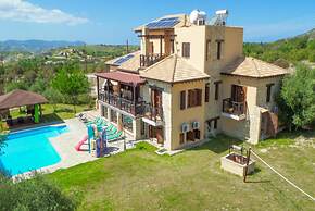 Villa River View in Peristerona