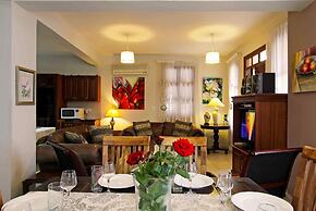 Villa Irene Palace in Peristerona