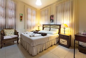 Villa Irene Palace in Peristerona