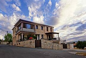 Villa Irene Palace in Peristerona