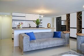 Amazing Penthouse Apartment With Rooftop Pool&bar