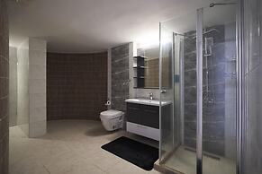 Amazing Penthouse Apartment With Rooftop Pool&bar