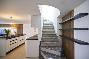 Amazing Penthouse Apartment With Rooftop Pool&bar