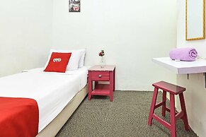 OYO 90999 DG HOTEL