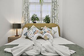 The Cheeky Chappie By My Getaways