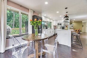 Anderson Island Home w/ Deck: Steps to Lake!