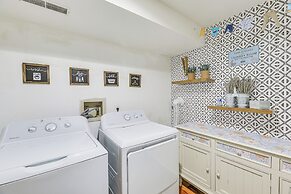 Anderson Island Home w/ Deck: Steps to Lake!