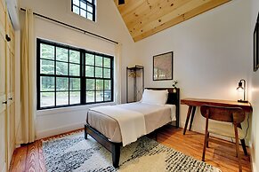 Secluded Wilmington Cabin: Fire Pit & Grill