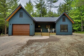 Secluded Wilmington Cabin: Fire Pit & Grill