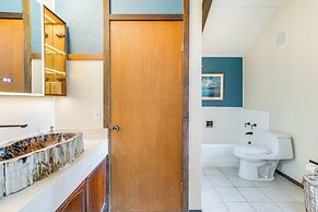 Moss Beach Oceanfront Retreat ~ 20 Mi to San Fran!