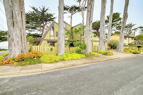 Moss Beach Oceanfront Retreat ~ 20 Mi to San Fran!