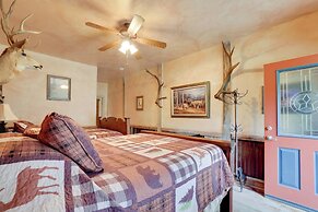 Rural Texas Villa w/ Hot Tub - Horses Welcome!