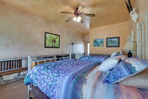 Rural Texas Villa w/ Hot Tub - Horses Welcome!