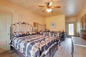 Rural Texas Villa w/ Hot Tub - Horses Welcome!