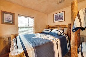 Rural Texas Villa w/ Hot Tub - Horses Welcome!