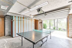 Gray Vacation Rental w/ Deck + Pond Access!