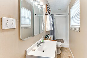 Gray Vacation Rental w/ Deck + Pond Access!